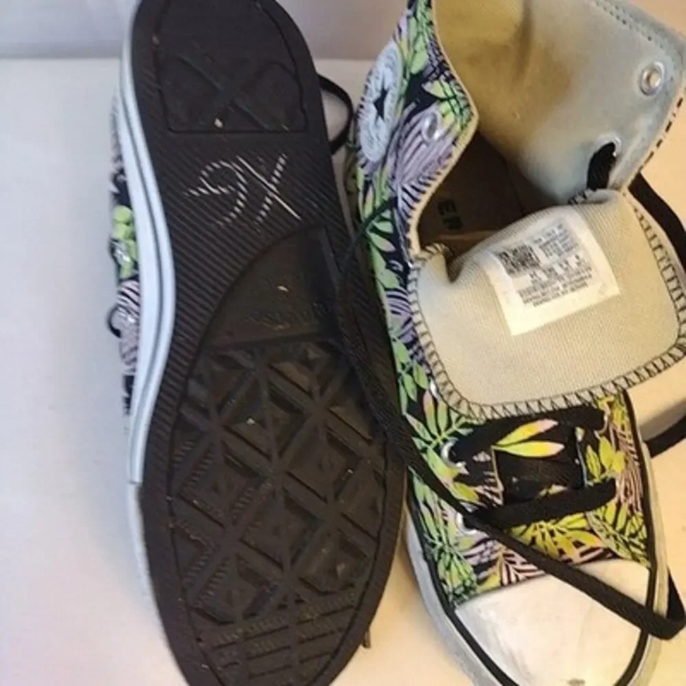 Converse Chuck Taylor All Star Shoes Youth Size 6 Tropical High Top Sneakers